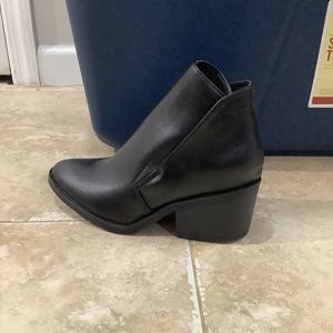 Brand New Apt. 9 woman’s bootie